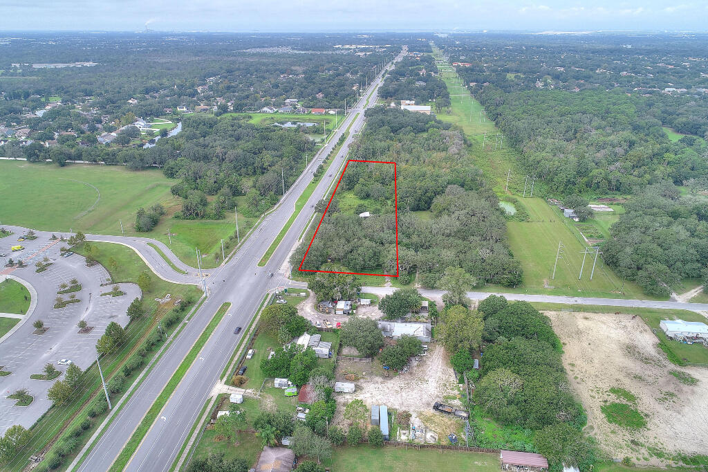 Commerical Property Aerial Photography with Lot lines