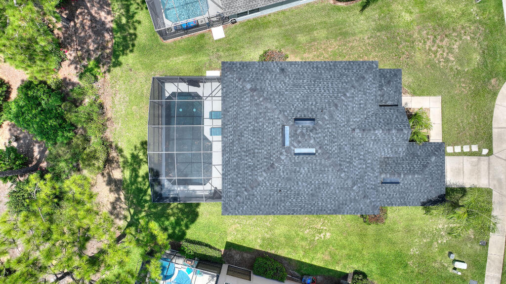 Photography and drone videos for selling residential Plant City Homes