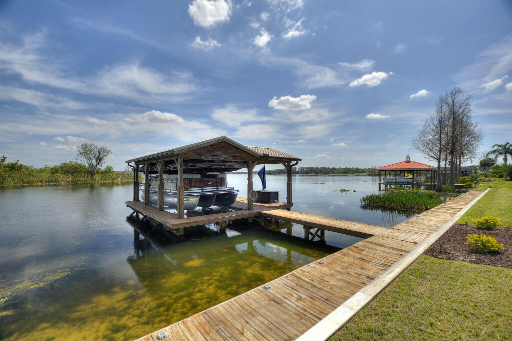 Lake front properties in Winter Haven Florida by BT Aerials